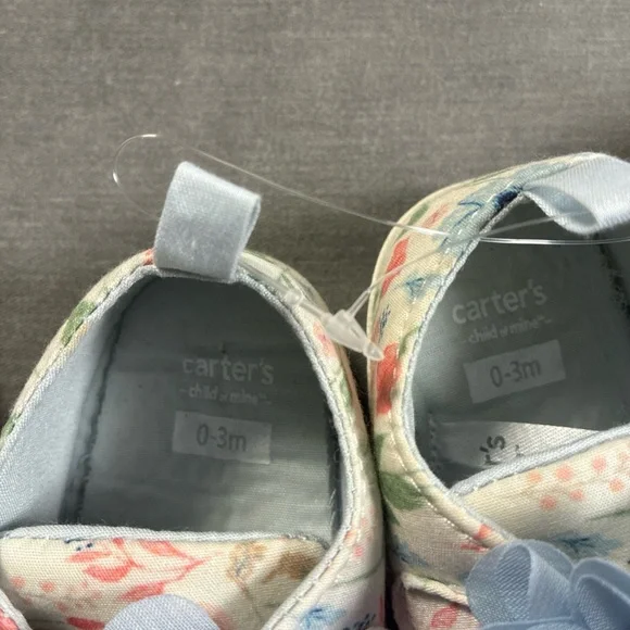 Lot of Newborn to Baby Shoes - Picture 3 of 12